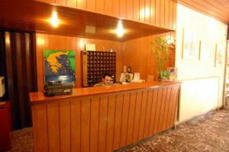 Vienna Hotel Atena Exterior foto
