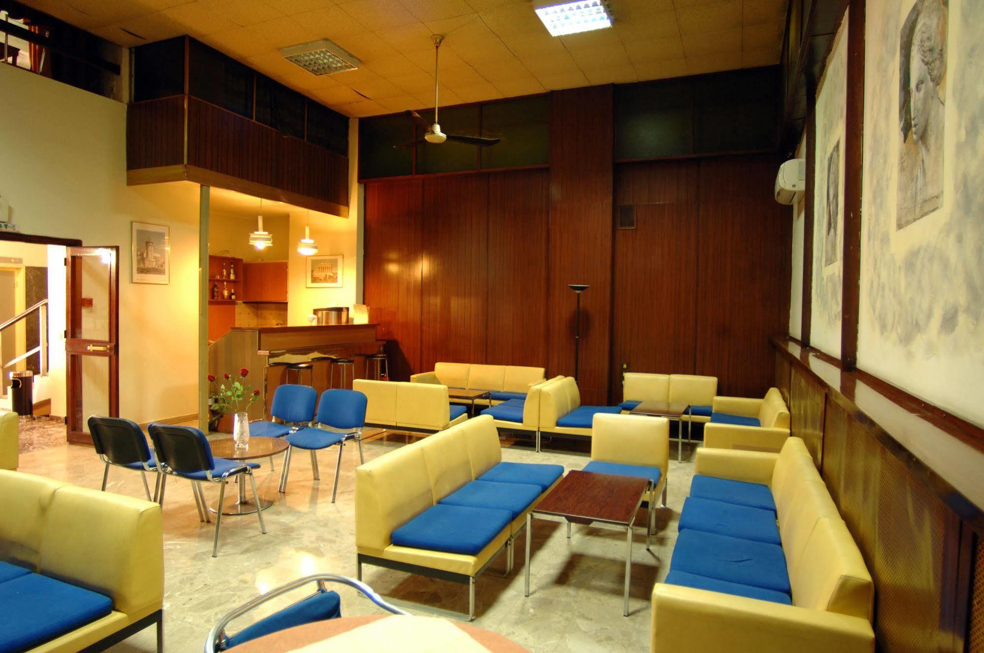 Vienna Hotel Atena Exterior foto